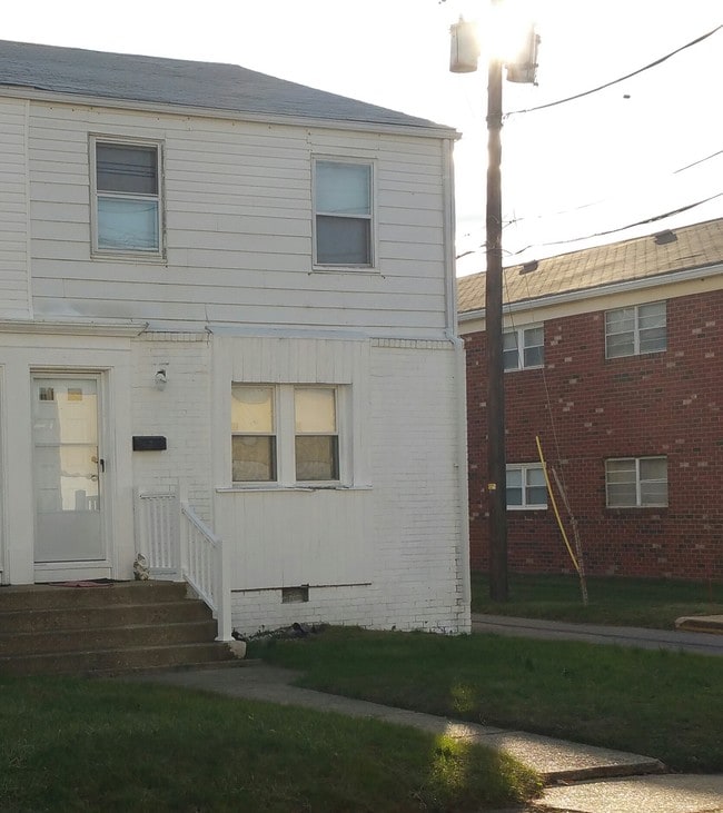 Primary Photo - 24 Matilda Terrace