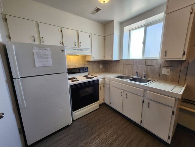 Building Photo - 3501 Baltimore Ave