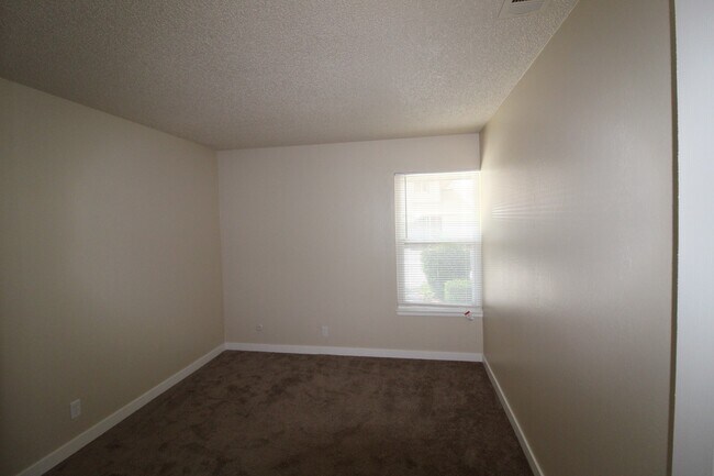 Building Photo - Concord 3 bedroom 2 bath condo updated bat...