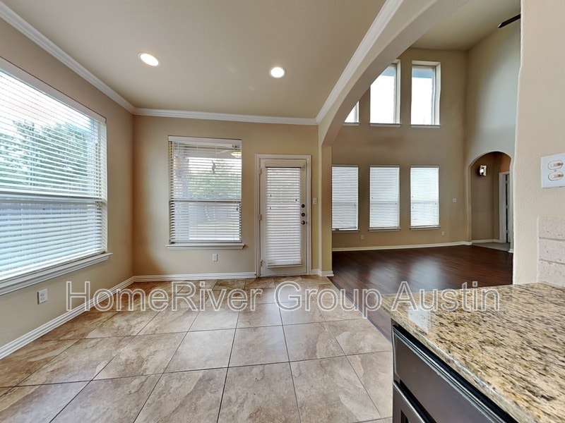 Building Photo - 1303 Orchard Falls Dr