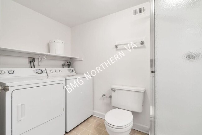 Building Photo - 3612 S Taylor St