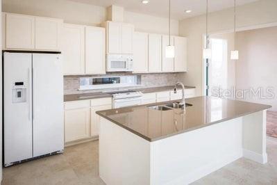 Building Photo - 10065 Peebles St