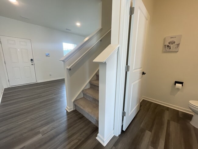 Building Photo - 156 Babbling Brk Dr