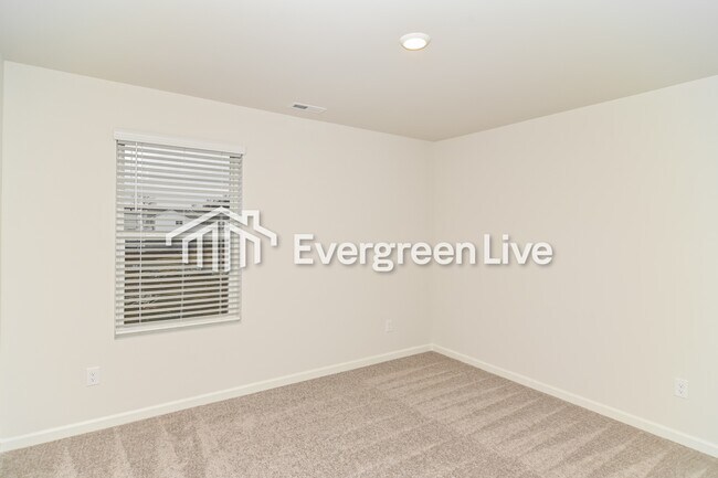 Building Photo - 907 Moray Ln