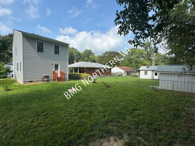 Building Photo - 8509 Engleside St