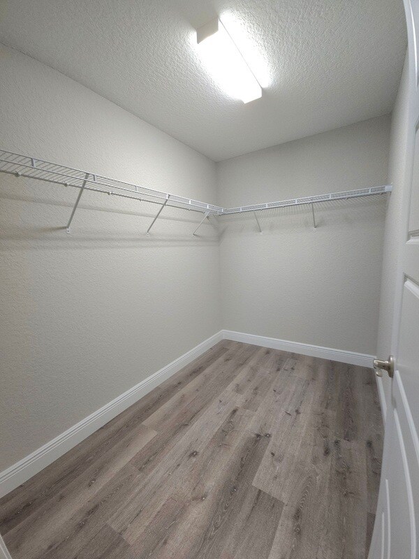 Building Photo - 10254 N Langdon Rd