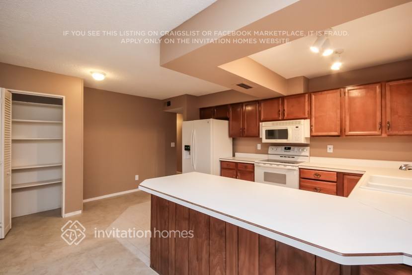Building Photo - 4131 W Angela Dr