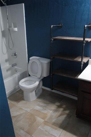 Building Photo - 2059 La Salle Trail