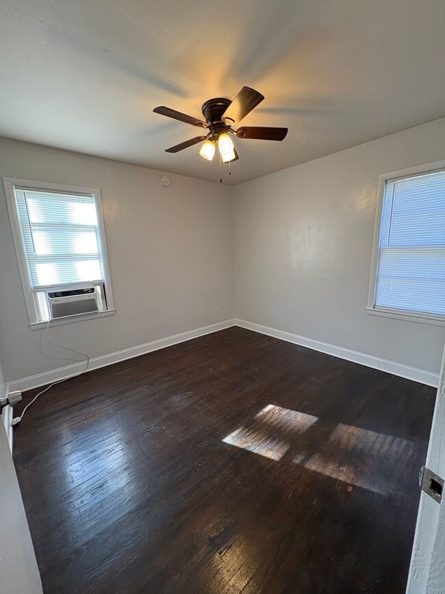 Building Photo - 429 Gary Ave