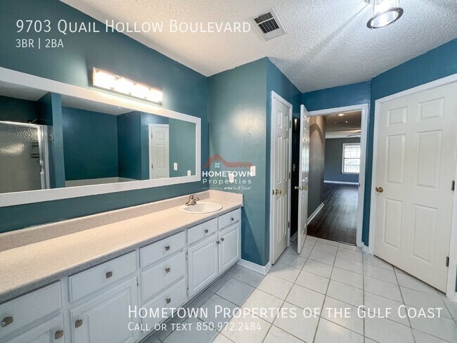 Building Photo - Charming 3BR/2BA Custom-Built Oasis with N...