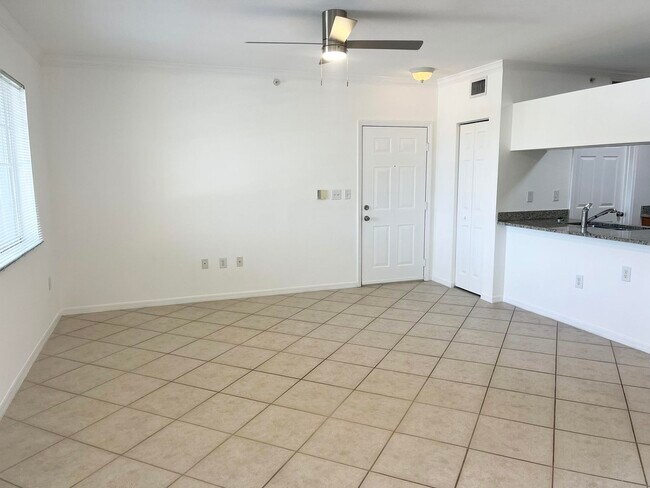 Building Photo - 6482 Emerald Dunes Dr