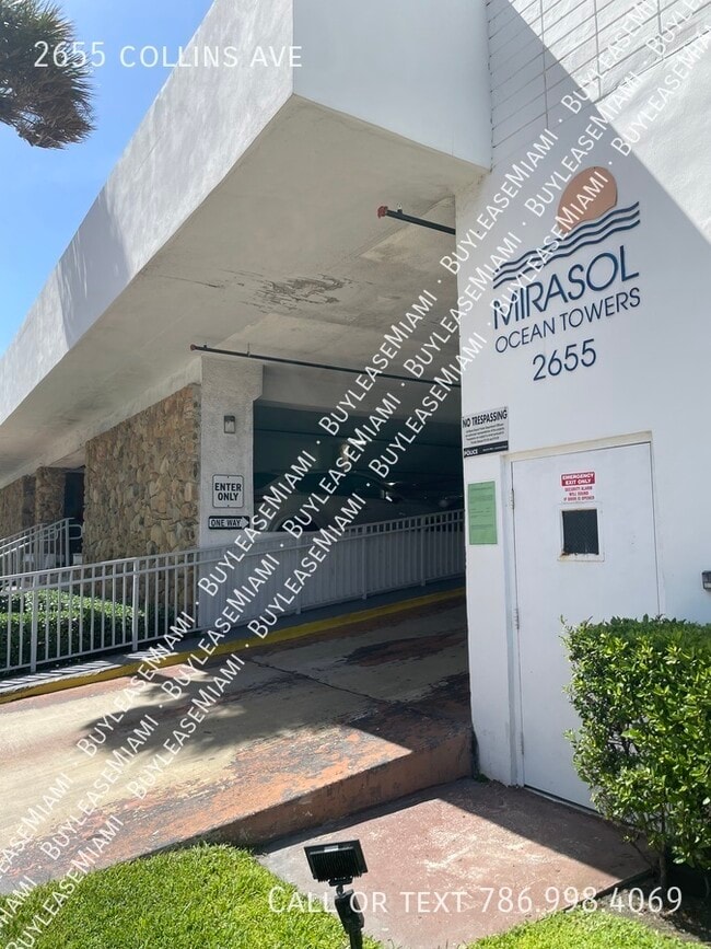 Building Photo - 2655 Collins Ave