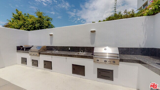 Building Photo - 101 Ocean Ave