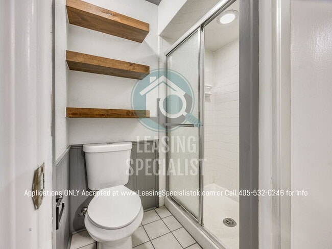 Building Photo - Warr Acres 3 Bed 2 Bath Home with a Pool!!