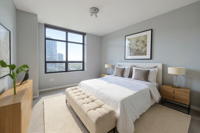 Building Photo - 1255 S State St