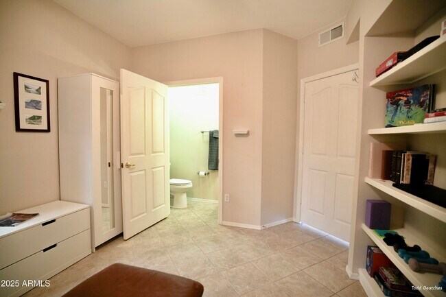 Building Photo - 14950 W Mountain View Blvd