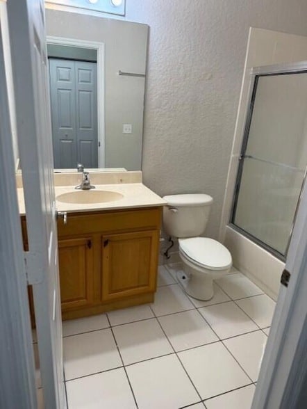 Building Photo - 821 Pipers Cay Dr