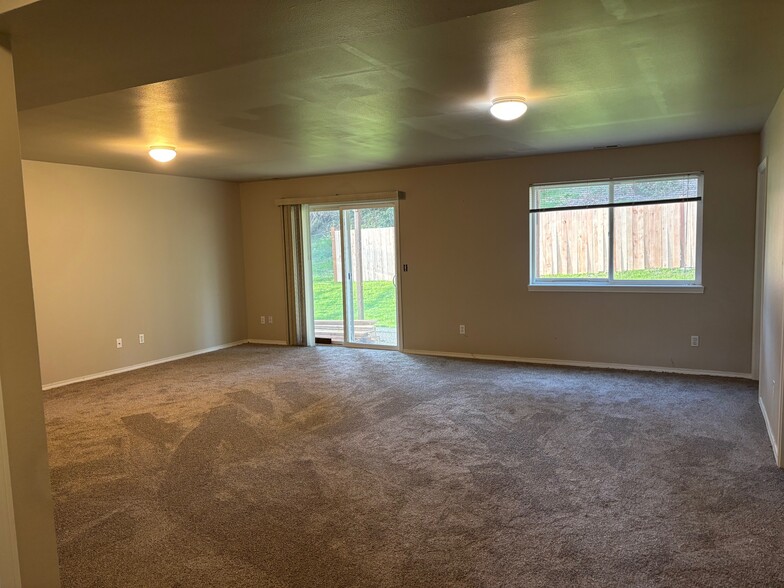 Building Photo - 2811 162nd St E