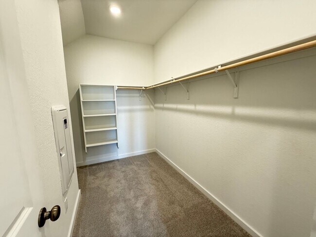 Building Photo - Brand New Lennar Home | 4 Bed | 3.5 Bath |...
