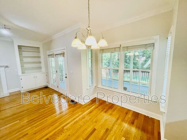 Building Photo - 104 Castleton Pl