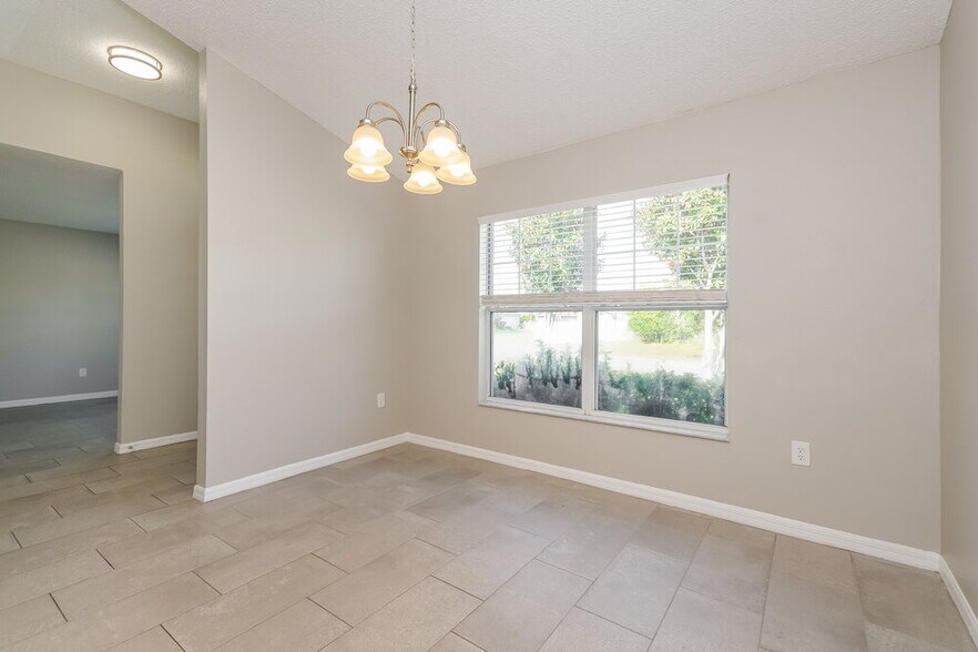 Building Photo - 632 Mercado Ct