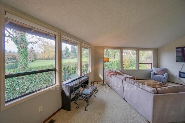 Building Photo - 2208 SE 130th Ave