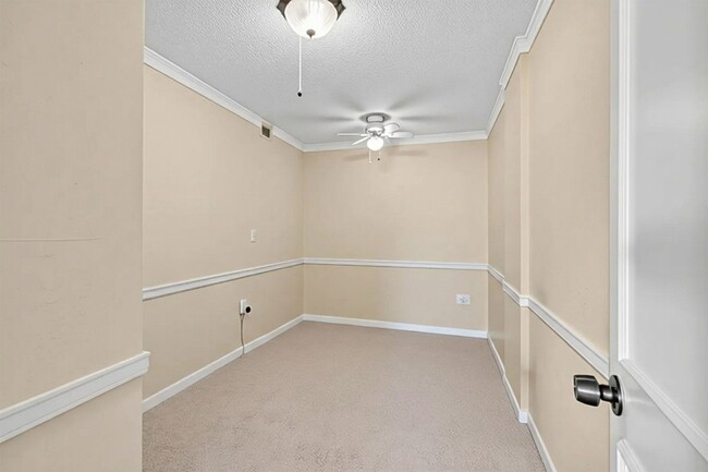 Building Photo - 3460 S Ocean Blvd