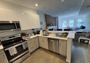 Building Photo - 1406 Beacon St