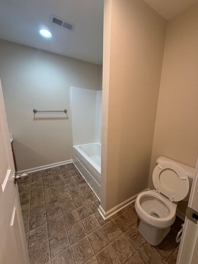 Building Photo - Upper Stone Apartments