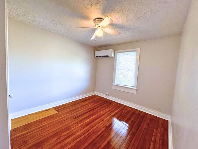 Building Photo - East AVL - Renovated Oakley Bungalow