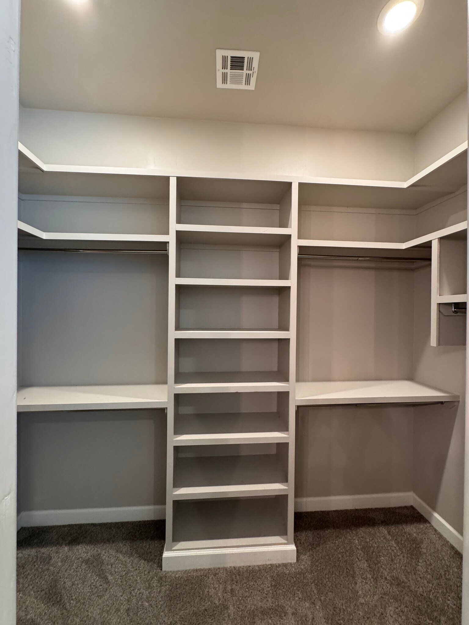 Building Photo - 3959 Santa Alexandra Rd