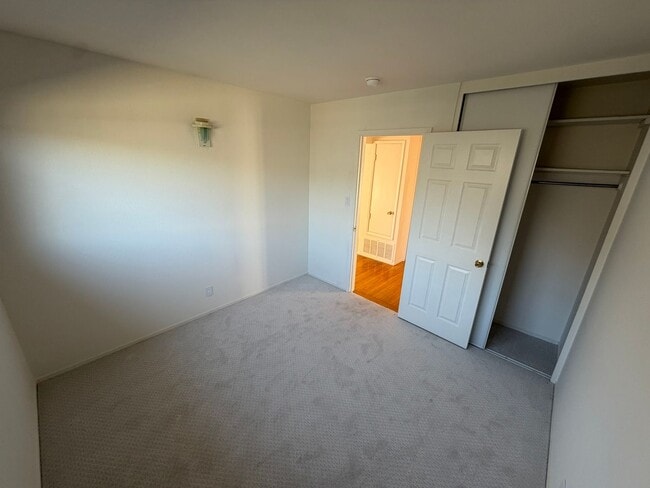 Building Photo - Charming Single-Family Home in the Heart of Millbrae Meadows