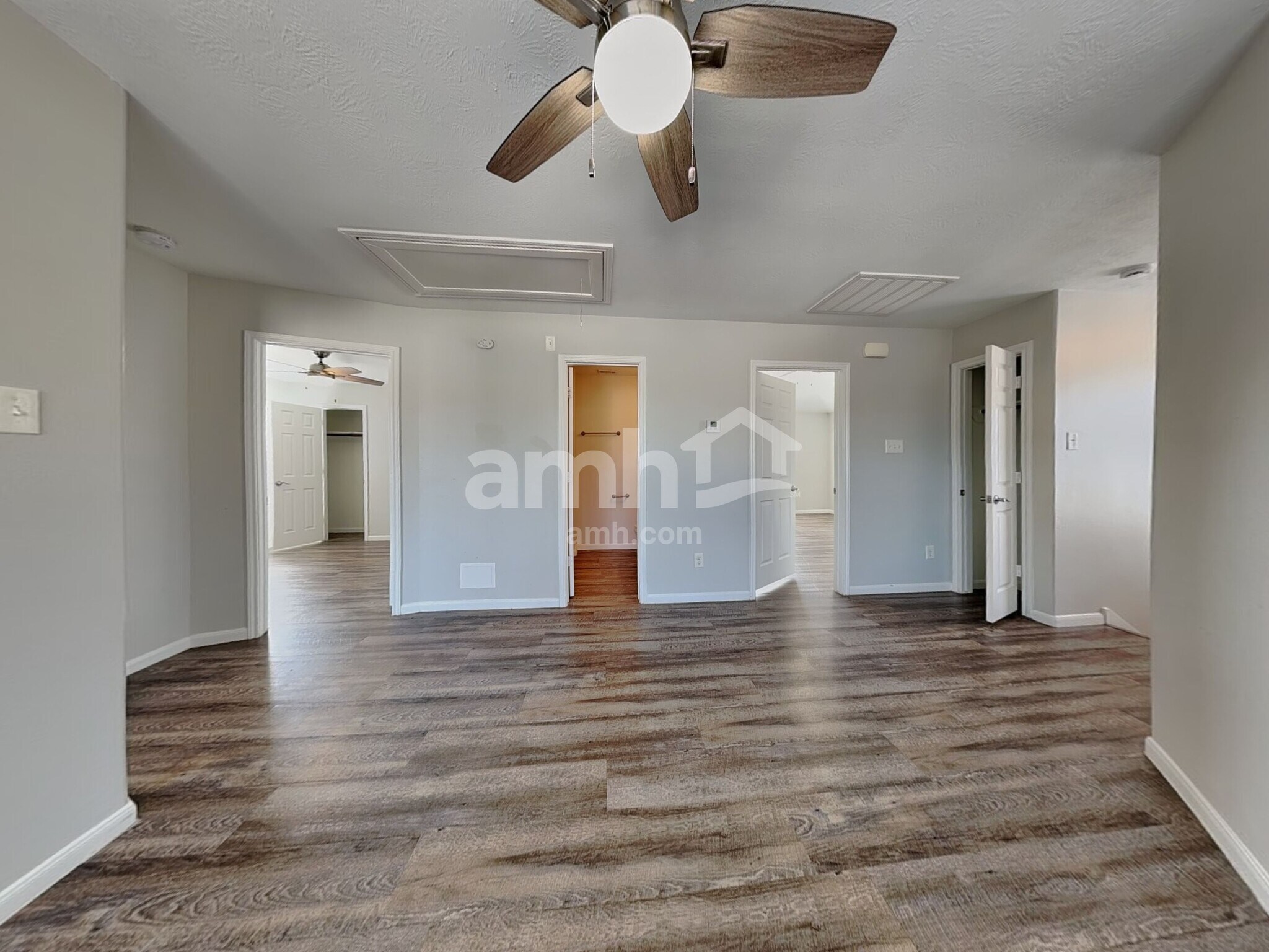 Building Photo - 21711 Falcongate Ct