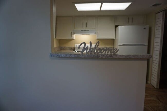 Building Photo - 2 Bedroom / 2 Bath townhouse close to NAS and interstate 95