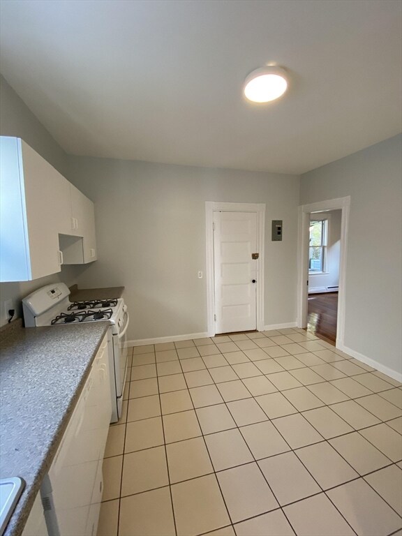 Building Photo - 632 Dorchester Ave