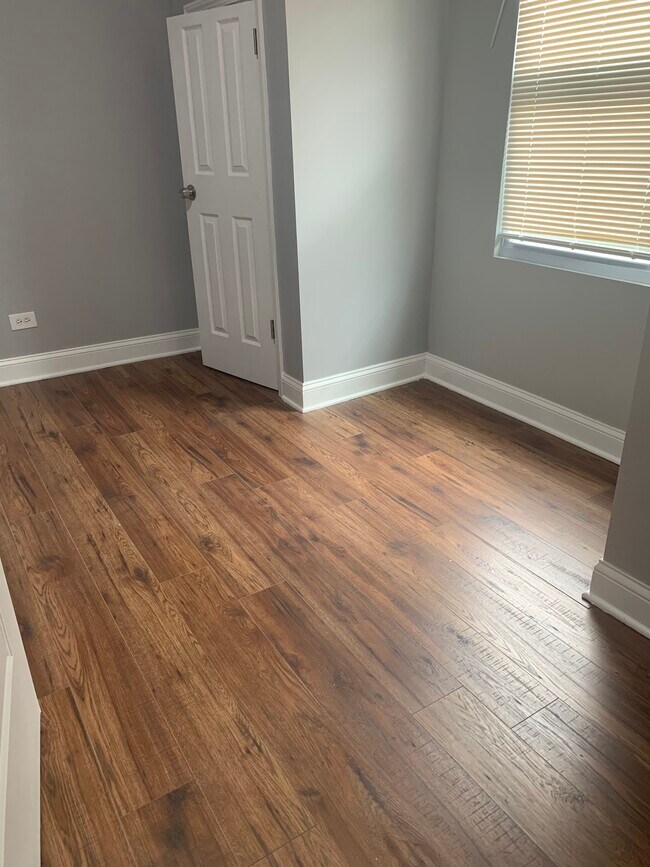 Building Photo - 7841 S Marquette Ave