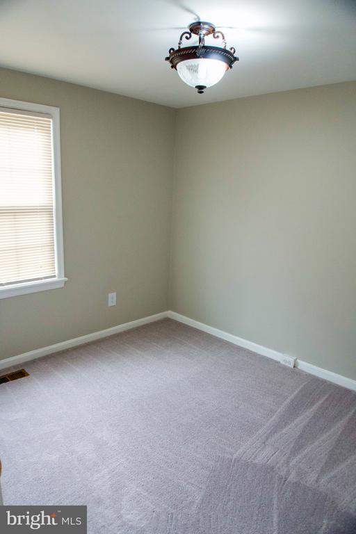 Building Photo - 7341 Crestleigh Cir