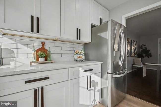 Building Photo - 1729 Dana St