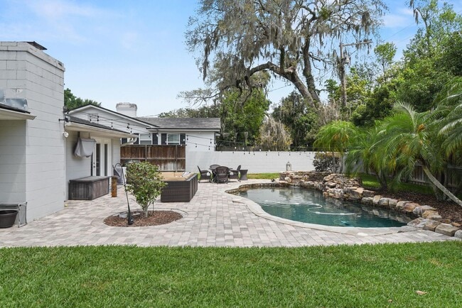 Building Photo - 3 bedroom pool home in Dommerich