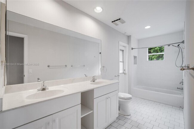 Building Photo - 9818 SW 111th Terrace