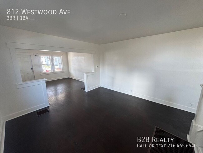 Building Photo - 812 Westwood Ave