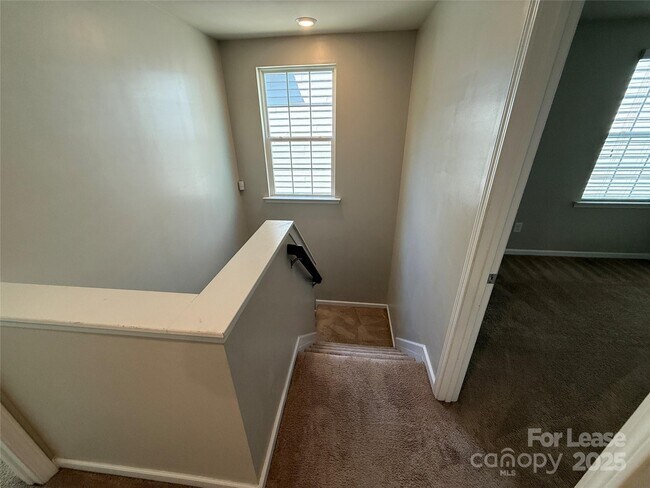 Building Photo - 15124 Evergreen House Dr