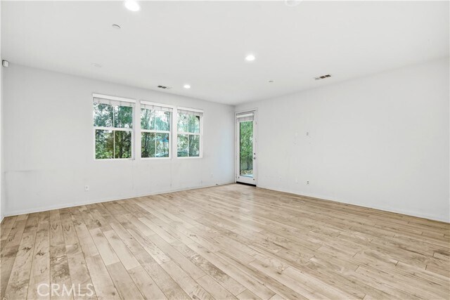 Building Photo - 4722 E Washington Ave