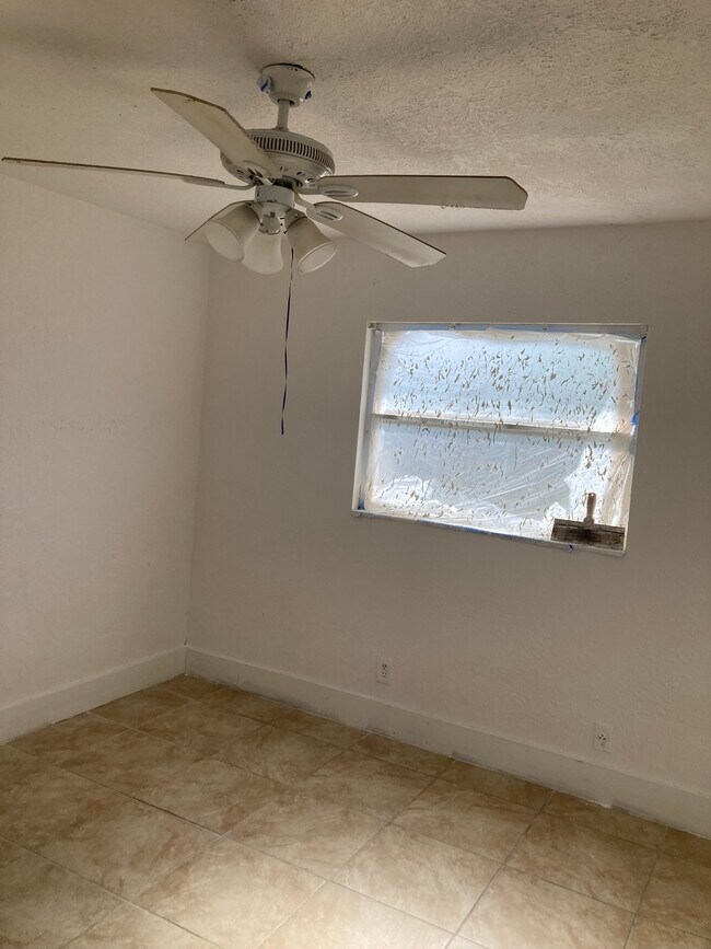 Building Photo - 416 Margie Ln