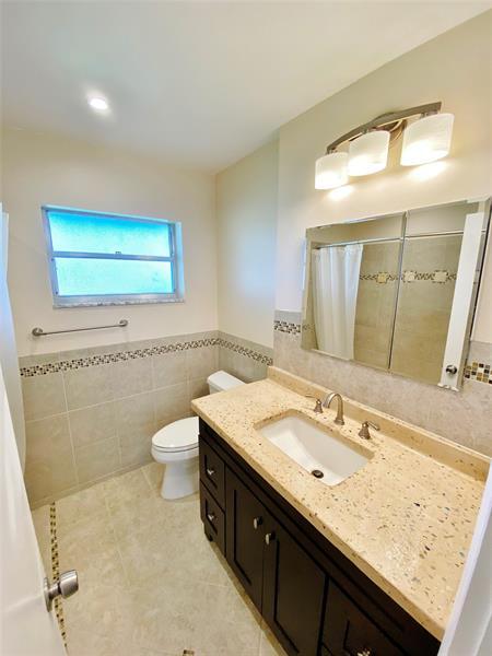 Building Photo - 5170 SW 40th Ave