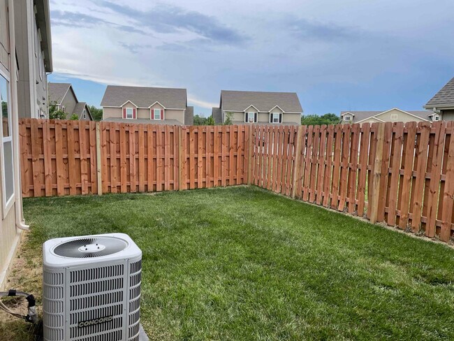 Building Photo - 3211 Yankee Tank Ln