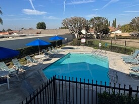 Building Photo - Aspen Pine Apartments