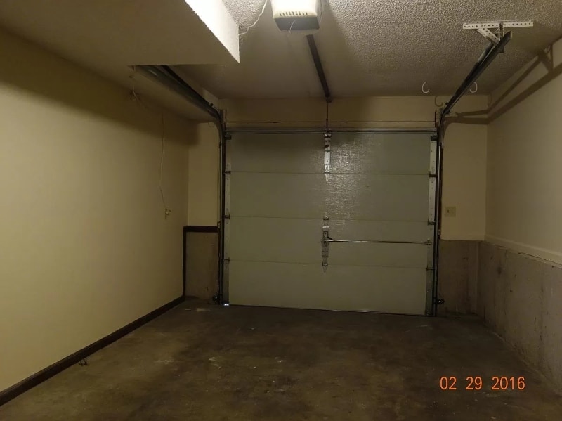 Building Photo - 16109 W 141st Terrace