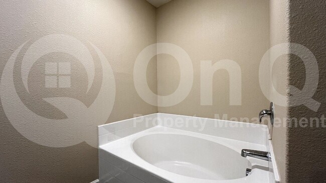 Building Photo - 274 Moonstone Way