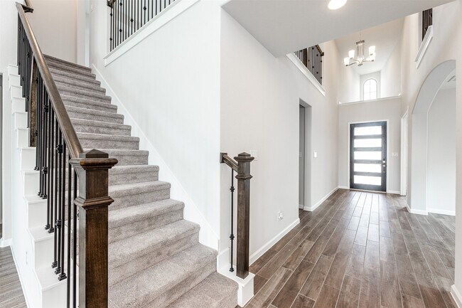 Building Photo - 677 Cape Capri Dr